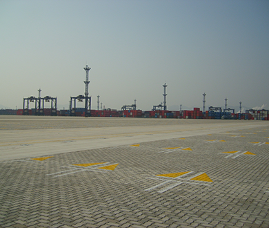 The Interlocking Blocks Project in Ningbo Daxie International Container Terminal Yard