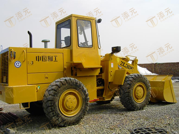 部分机械设备.jpg 部分机械设备.jpg