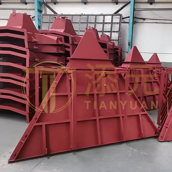 Tetrahedron Steel Mould